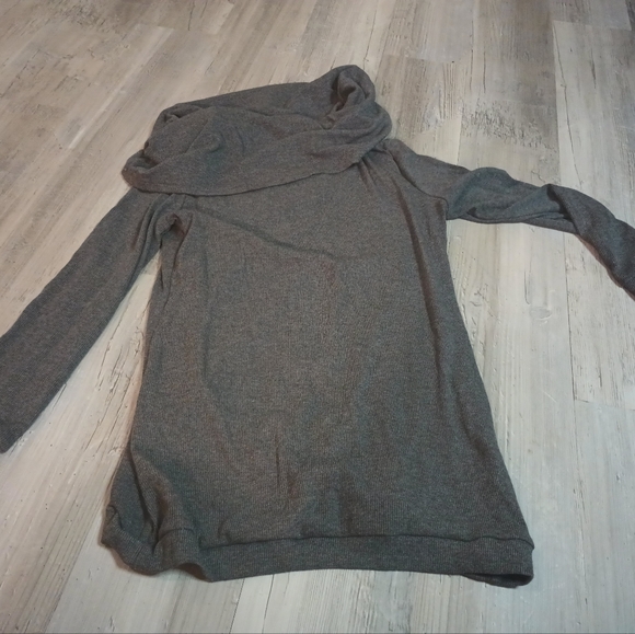 Top - Picture 3 of 4